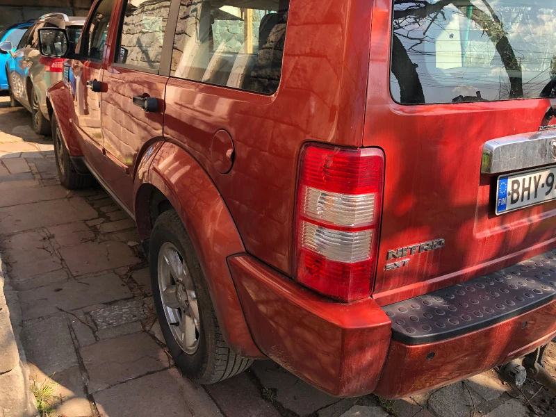 Dodge Nitro, снимка 3 - Автомобили и джипове - 46594027