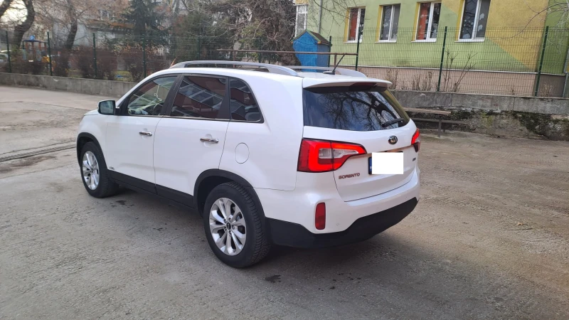 Kia Sorento 2.2 CRDI , снимка 5 - Автомобили и джипове - 48346877