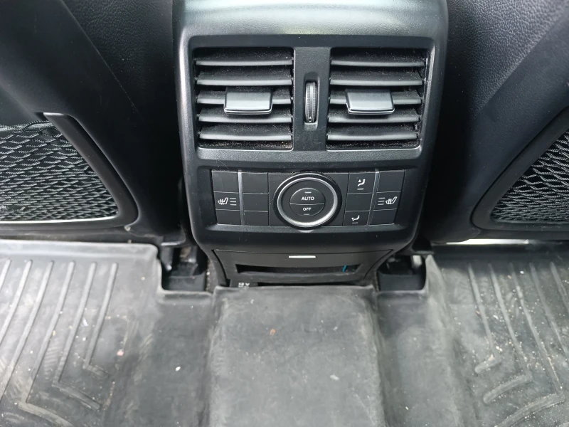 Mercedes-Benz ML 350 AMG Bluetec, снимка 8 - Автомобили и джипове - 52551092