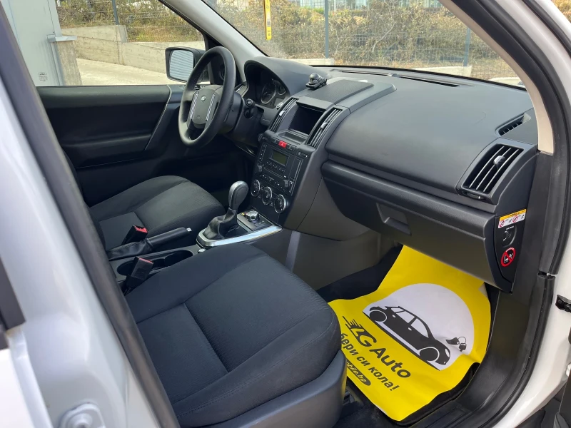 Land Rover Freelander 2.2d, снимка 9 - Автомобили и джипове - 51910103
