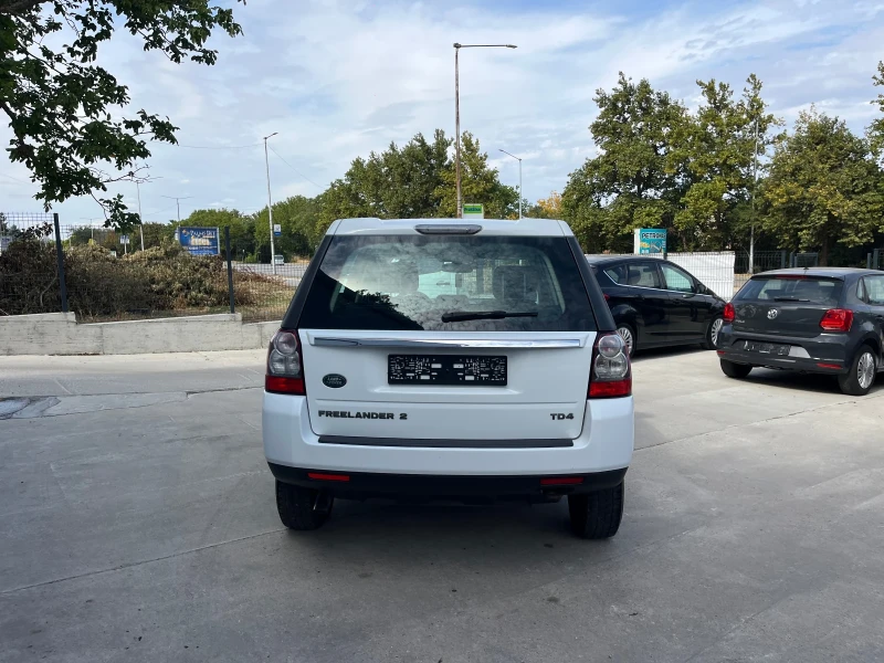 Land Rover Freelander 2.2d, снимка 7 - Автомобили и джипове - 51910103