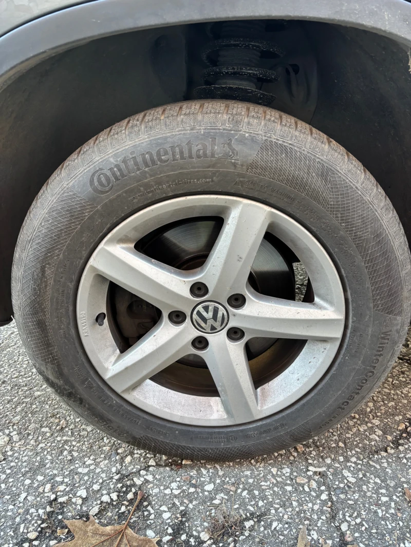 VW Tiguan, снимка 15 - Автомобили и джипове - 52422770