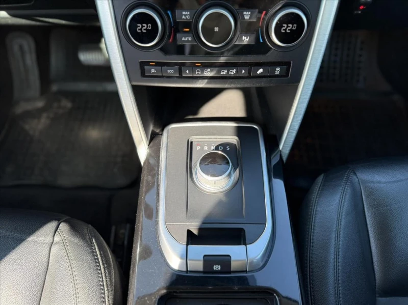 Land Rover Discovery Sport 2.2 SD4, снимка 15 - Автомобили и джипове - 53281329