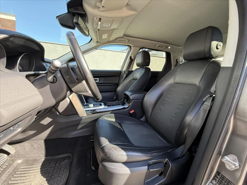 Land Rover Discovery Sport 2.2 SD4, снимка 9 - Автомобили и джипове - 53281329