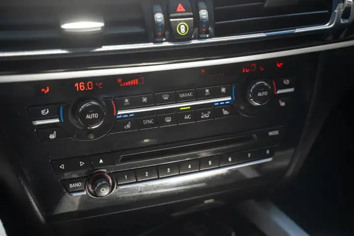 BMW X5 xDrive35i| БЕЗ ИНЦ| EnhancedMSprt| Nappa| h/k| ACC, снимка 15 - Автомобили и джипове - 55081978