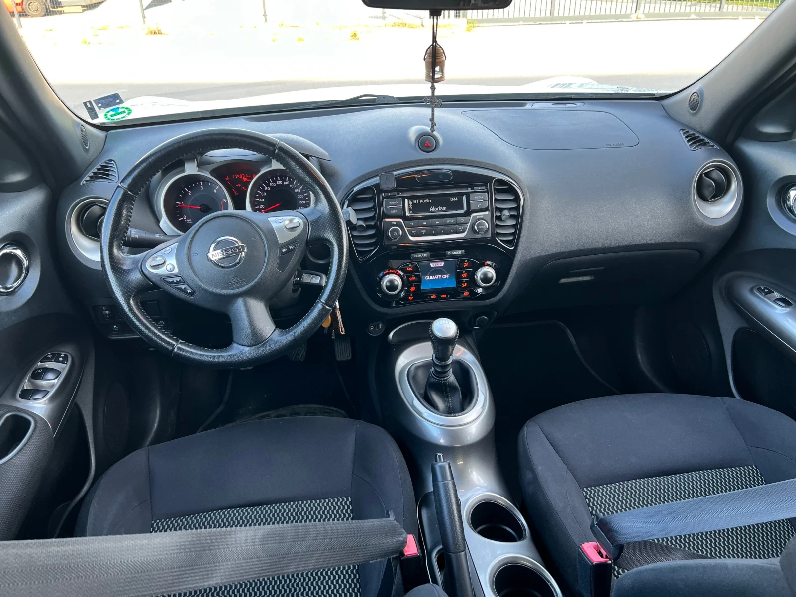 Nissan Juke 1.5, снимка 10 - Автомобили и джипове - 53335766