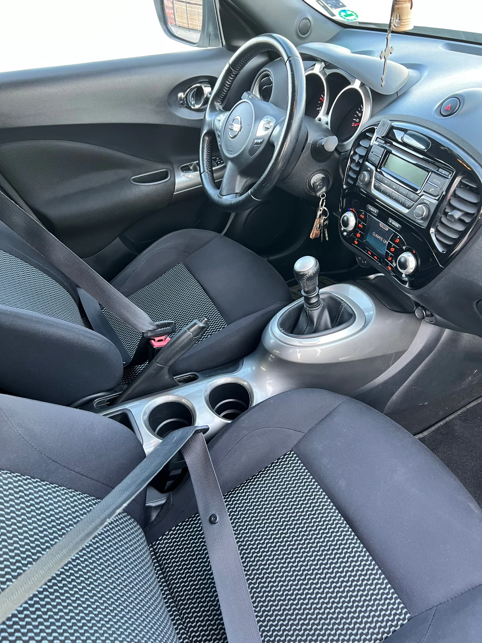 Nissan Juke 1.5, снимка 7 - Автомобили и джипове - 53335766