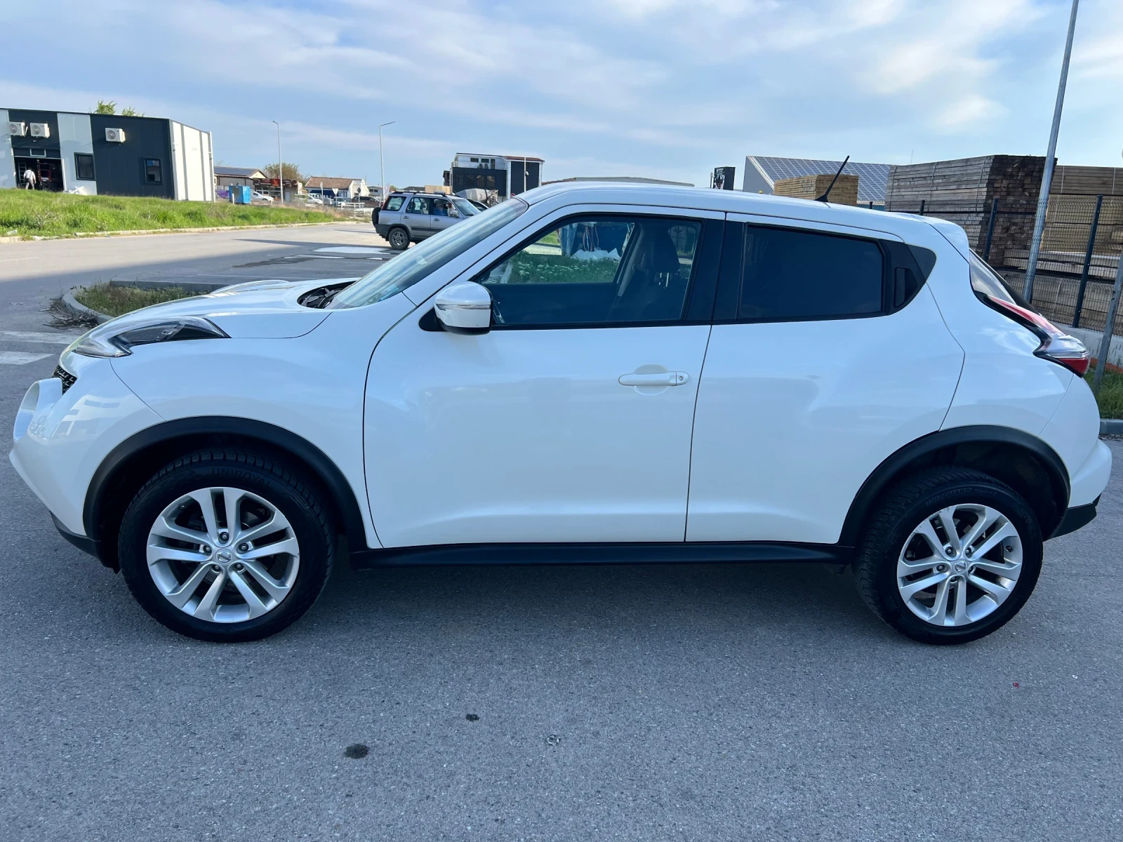 Nissan Juke 1.5, снимка 4 - Автомобили и джипове - 53335766