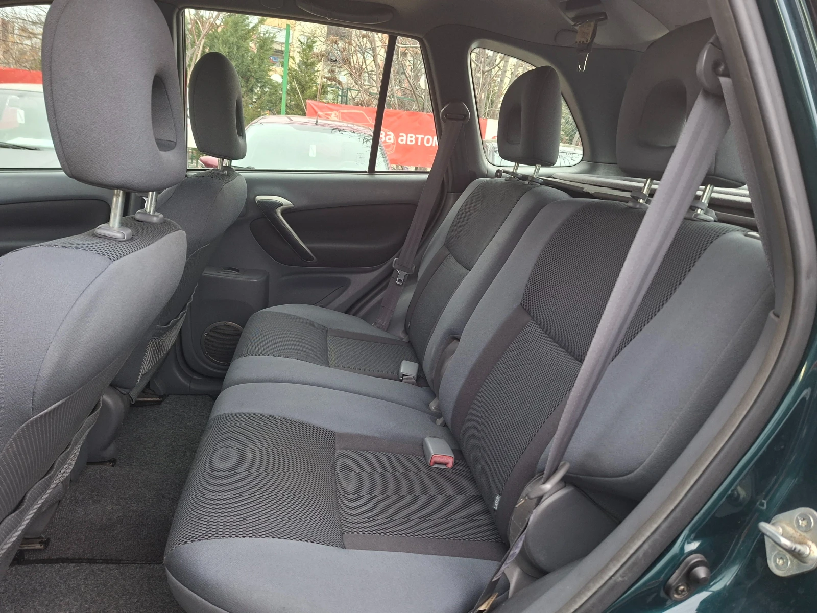 Toyota Rav4 2.0D4D - изображение 9