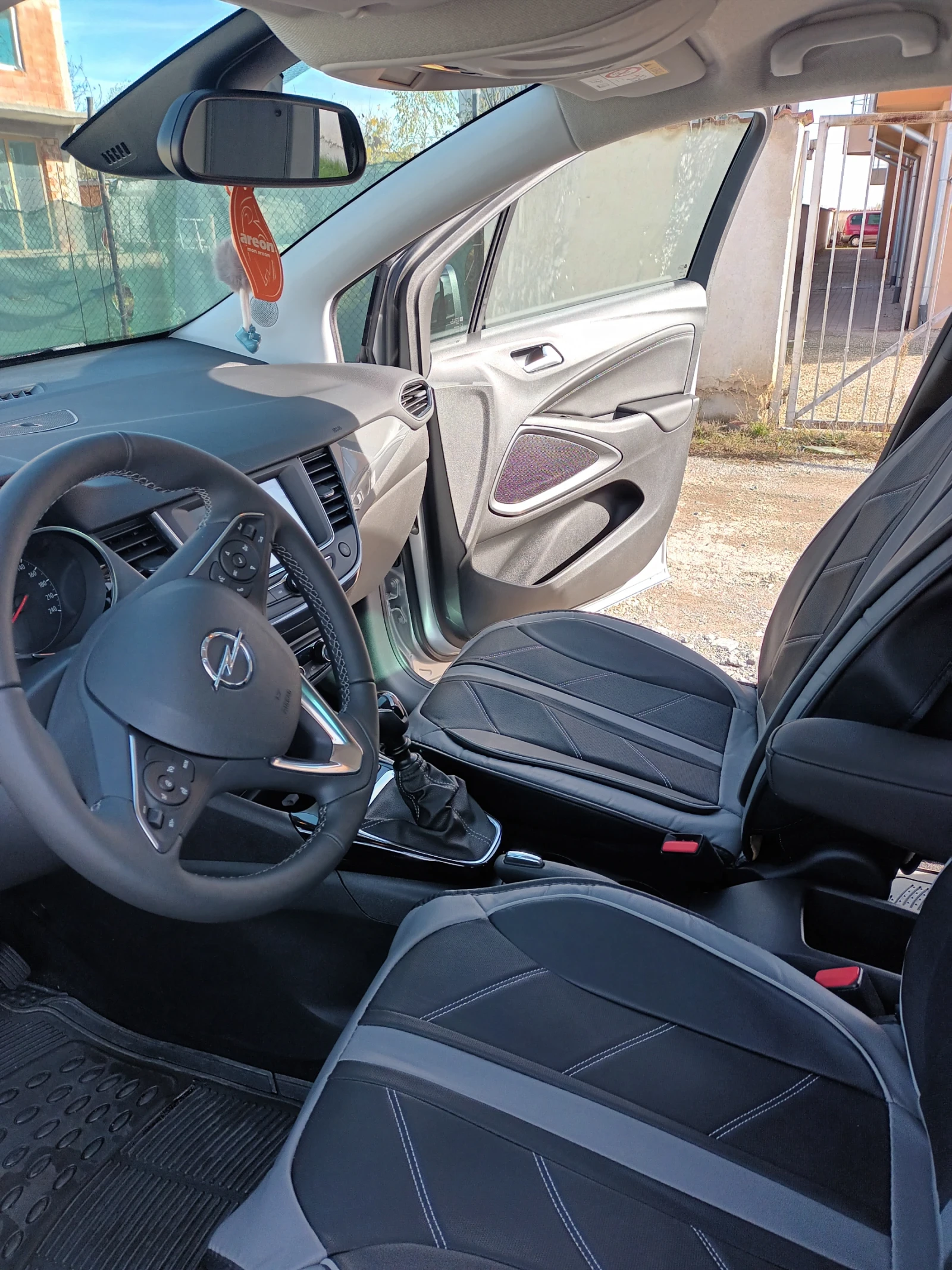 Opel Crossland X, снимка 5 - Автомобили и джипове - 53767089