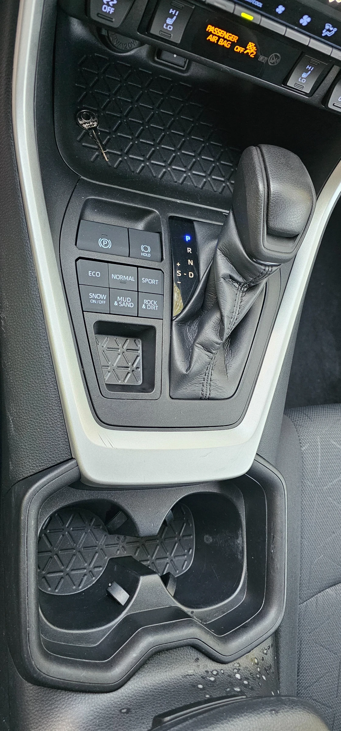 Toyota Rav4, снимка 15 - Автомобили и джипове - 54431361