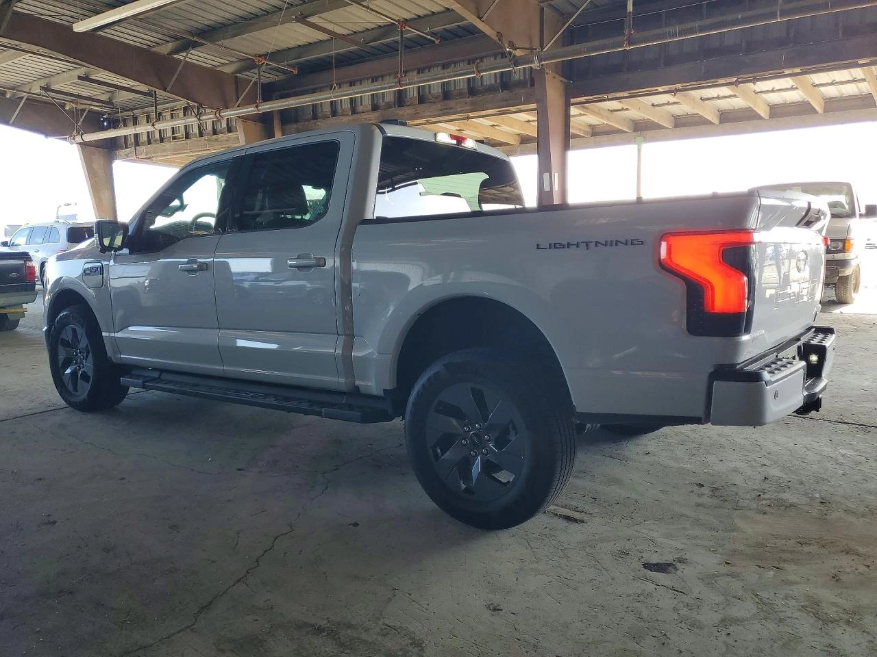 Ford F150 Lightning Xlt, снимка 2 - Автомобили и джипове - 54647638