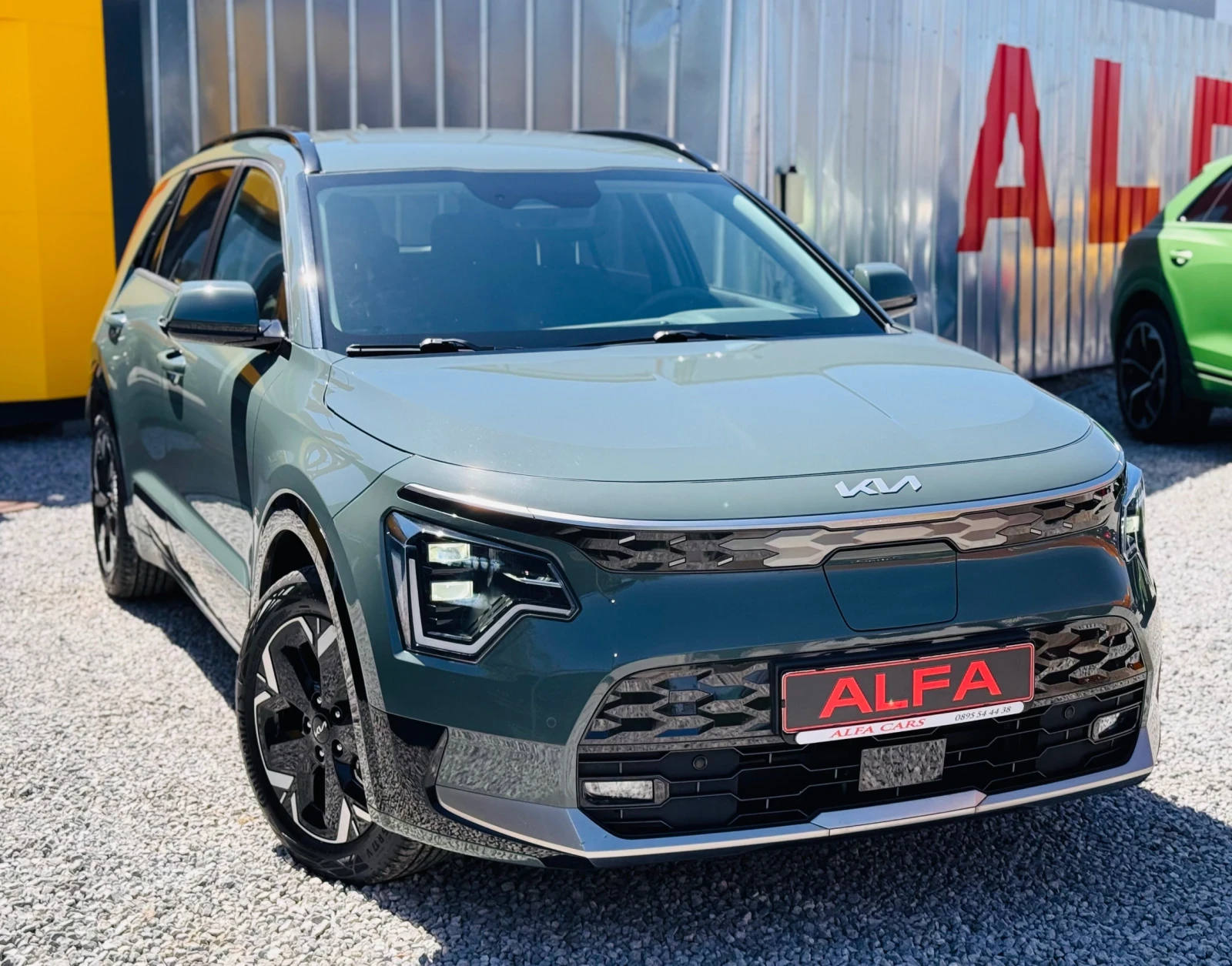 Kia Niro ПЪЛНА ГАРАНЦИЯ 08/2027г/НАПЪЛНО ОБСЛУЖЕНА/SOH:100%, снимка 4 - Автомобили и джипове - 54654478