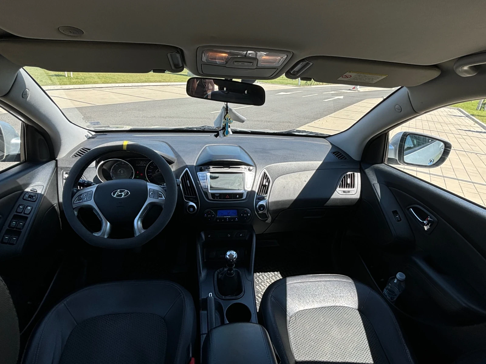 Hyundai IX35 1.7CRDI/КАМЕРА/КОЖА, снимка 11 - Автомобили и джипове - 54856323