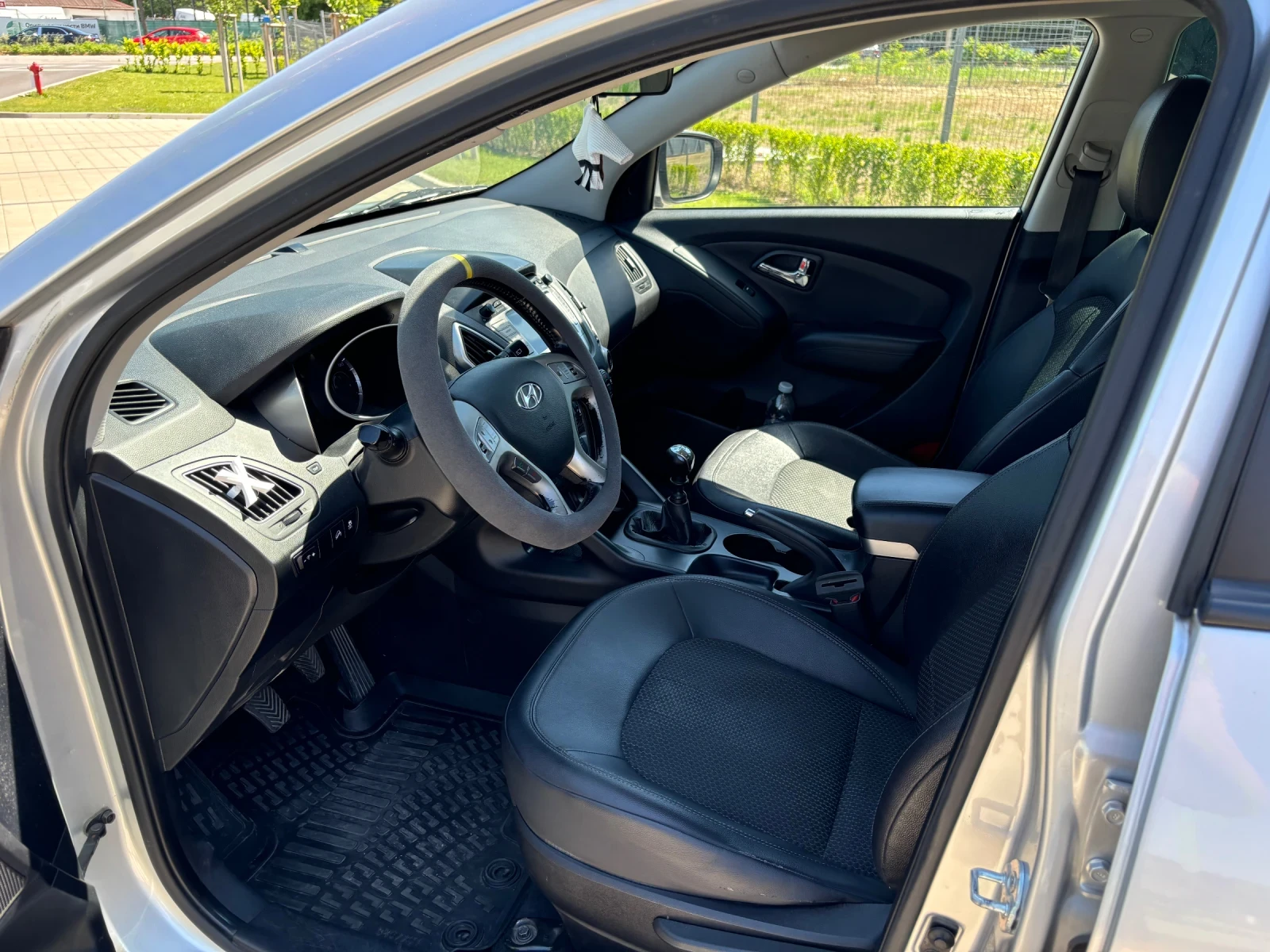 Hyundai IX35 1.7CRDI/КАМЕРА/КОЖА, снимка 7 - Автомобили и джипове - 54856323