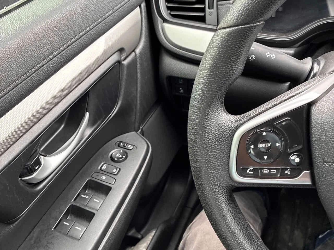 Honda Cr-v * LX * CARFAX * ПОДГРЕВИ * KEYLESS, снимка 14 - Автомобили и джипове - 54967358