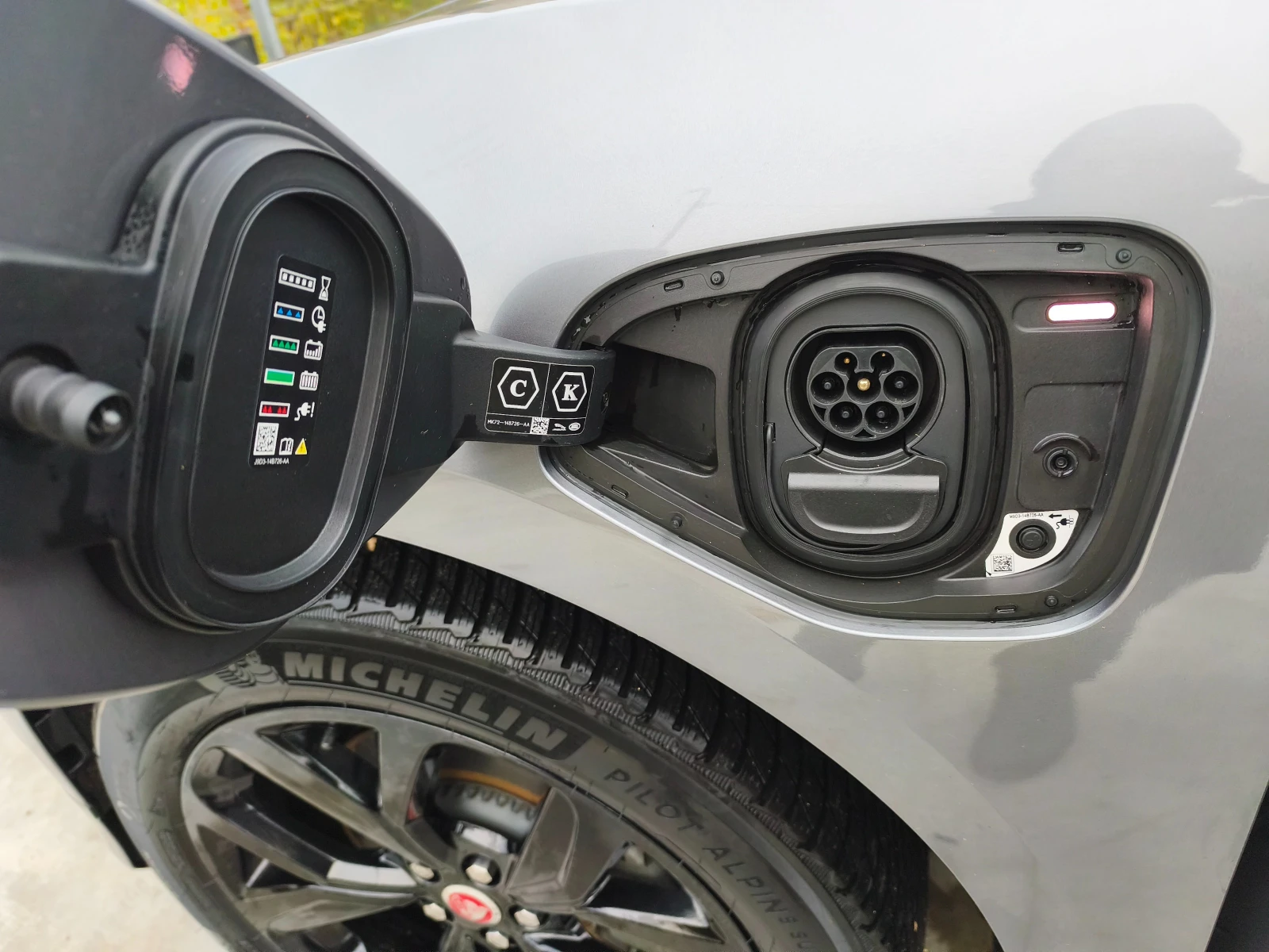 Jaguar I-Pace 90 kWh ВЪЗМОЖЕН ЛИЗИНГ, снимка 12 - Автомобили и джипове - 56013119
