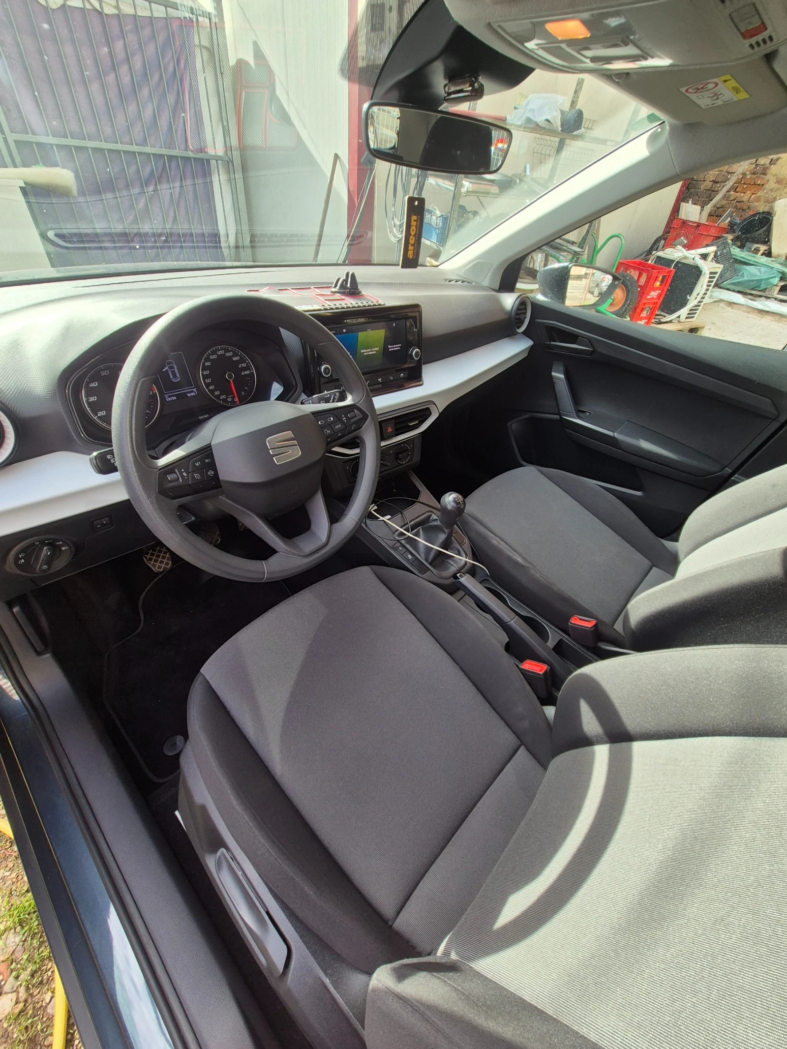 Seat Arona, снимка 5 - Автомобили и джипове - 55678513