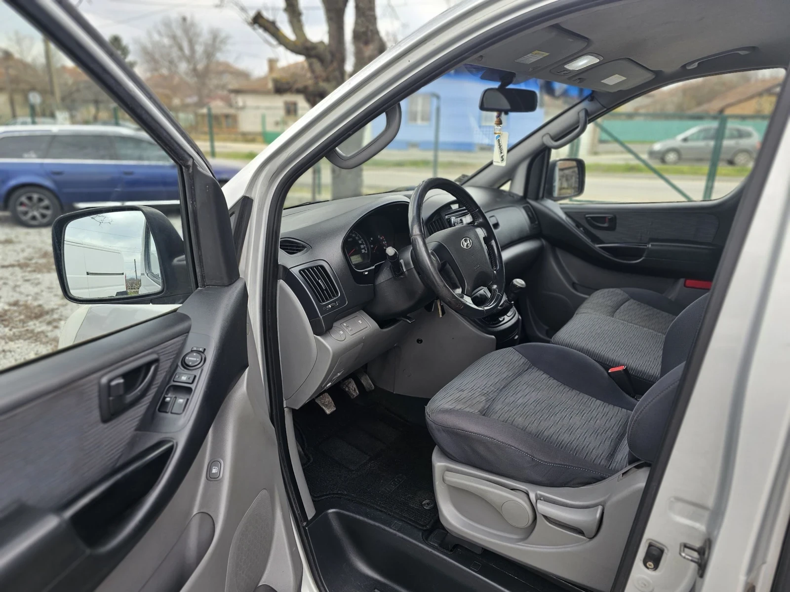 Hyundai H1 2.5CRDi/H300 | Mobile.bg � ����������� 9