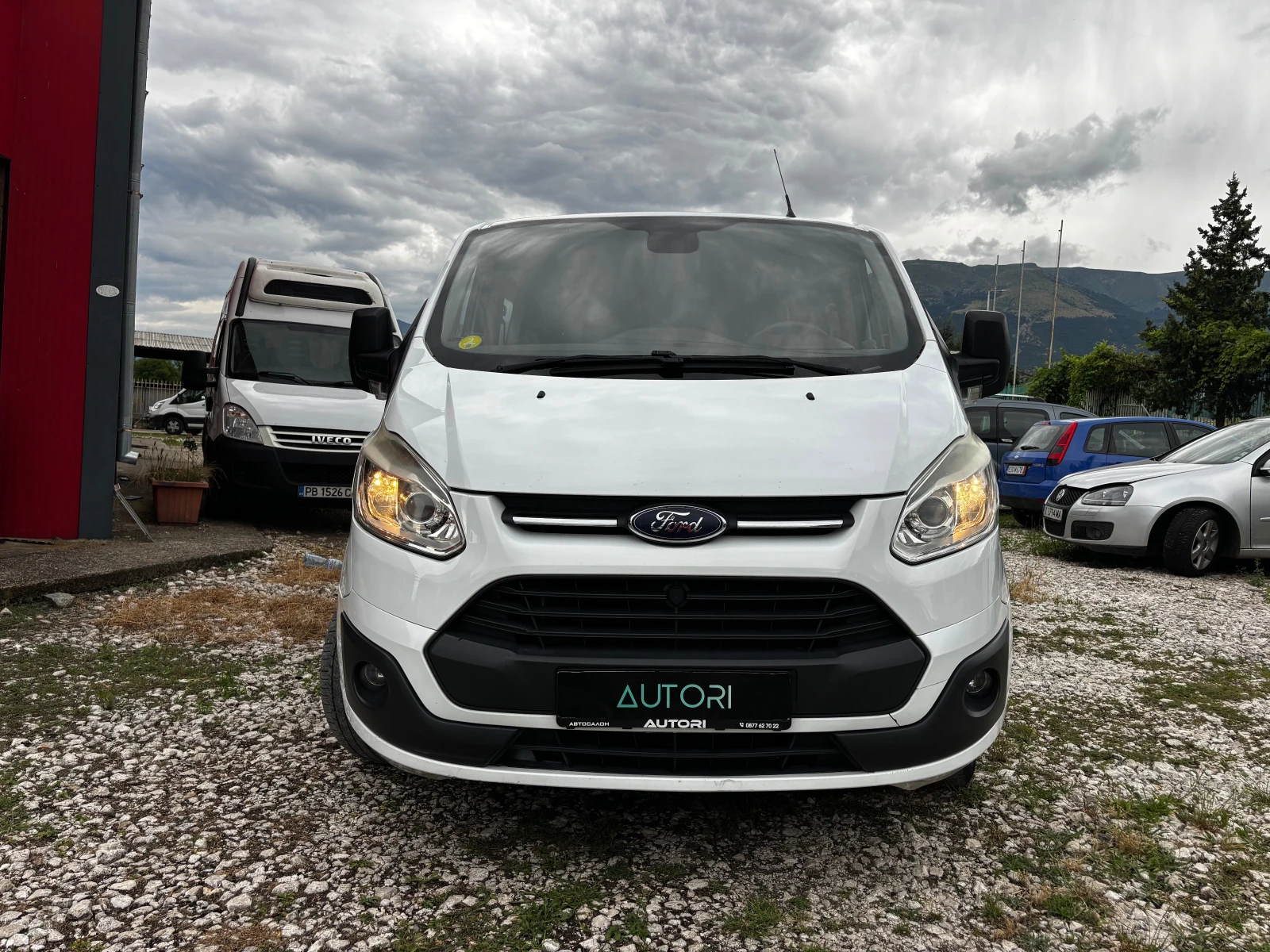 Ford Transit Custom 6 места 2.2 ВЕРИГА МОТОР, снимка 2 - Бусове и автобуси - 55212924