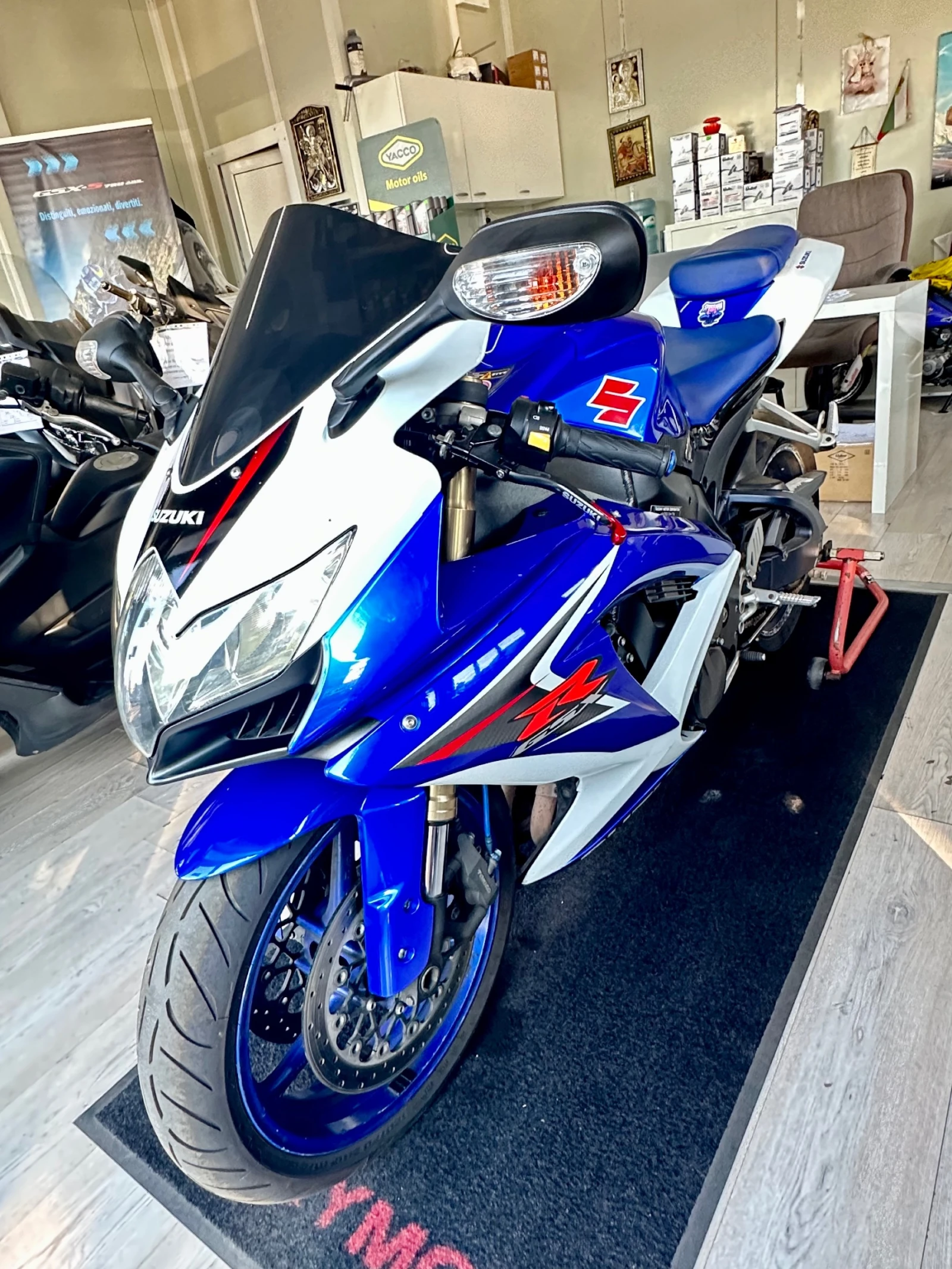 Suzuki Gsxr К8  - изображение 3