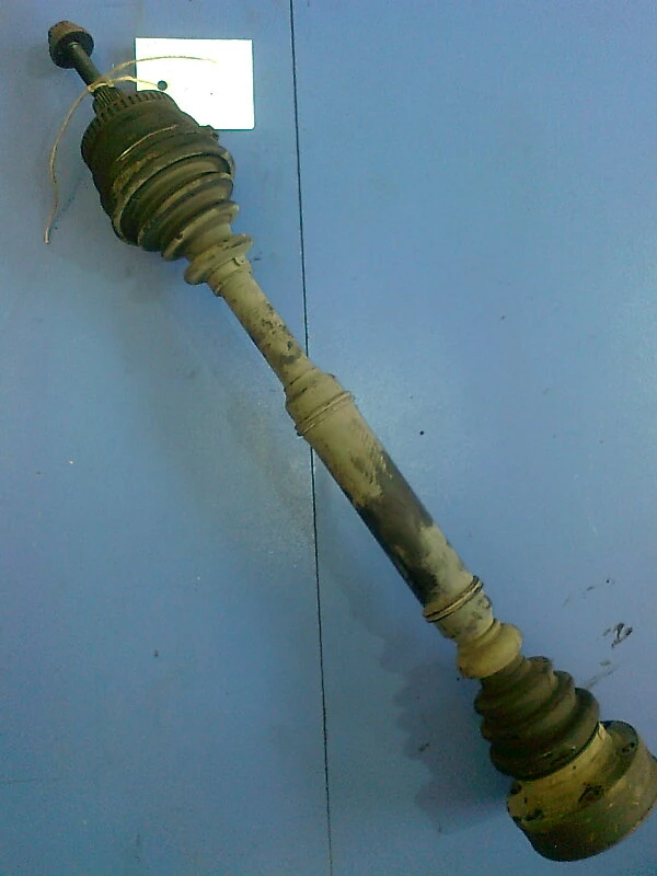 полуоска предна дясна за Фолксваген Пасат 2,0 Б5.5 (2)