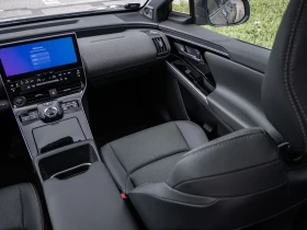Toyota bZ4X AWD Leuge 360 JBL Winter Pack + Pano ACC, снимка 11