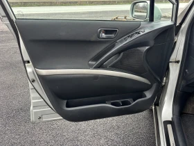 Toyota Corolla verso 2.2 D4D 7 местна, снимка 10