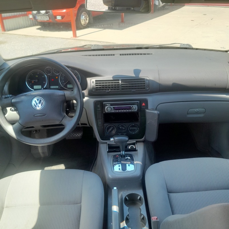 VW Passat 1.9 klima , снимка 11 - Автомобили и джипове - 46135639