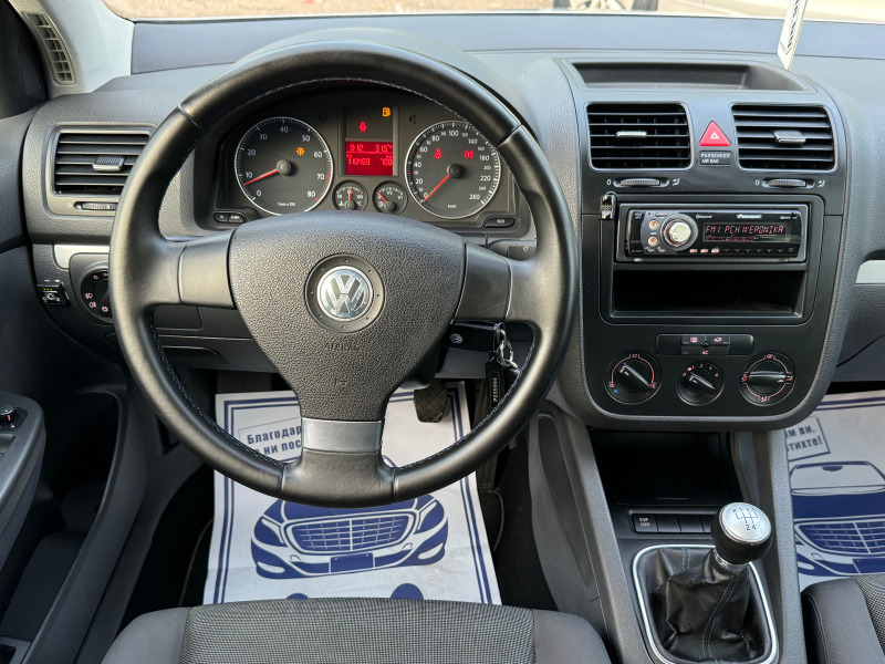 VW Golf 1.6i ! Реален пробег!, снимка 10 - Автомобили и джипове - 46439067