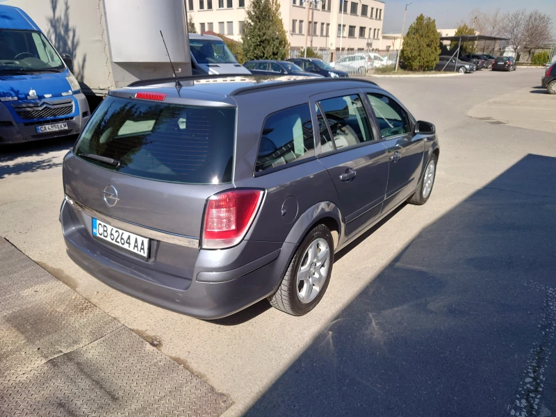 Opel Astra Astra H, снимка 3 - Автомобили и джипове - 48071113