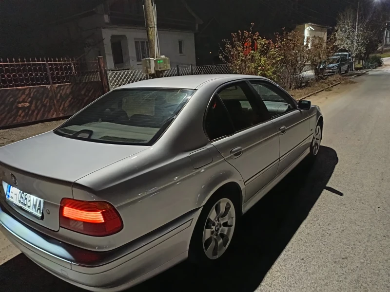 BMW 520, снимка 7 - Автомобили и джипове - 48122047