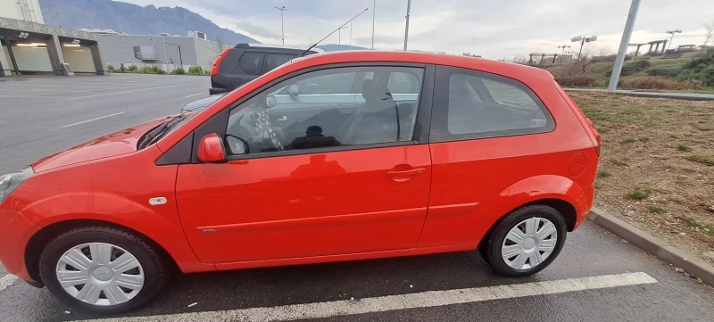 Ford Fiesta 1.3, снимка 7 - Автомобили и джипове - 48353166