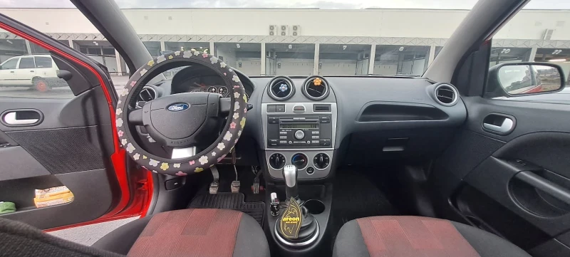 Ford Fiesta 1.3, снимка 6 - Автомобили и джипове - 48353166