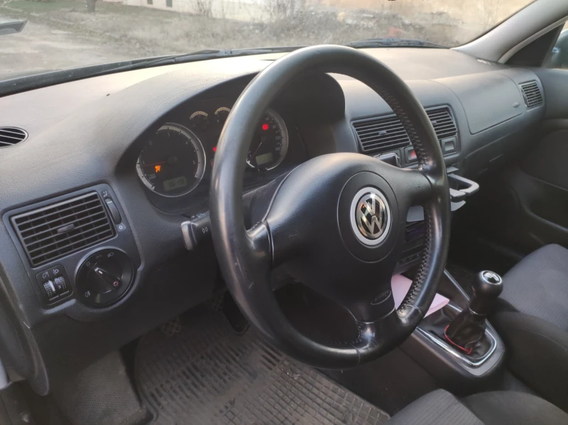 VW Golf 1.9tdi, снимка 7 - Автомобили и джипове - 49529834