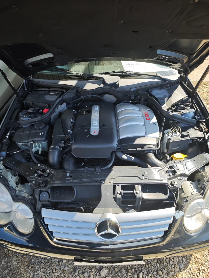Mercedes-Benz C 220 2.2CDI, снимка 6 - Автомобили и джипове - 50847771