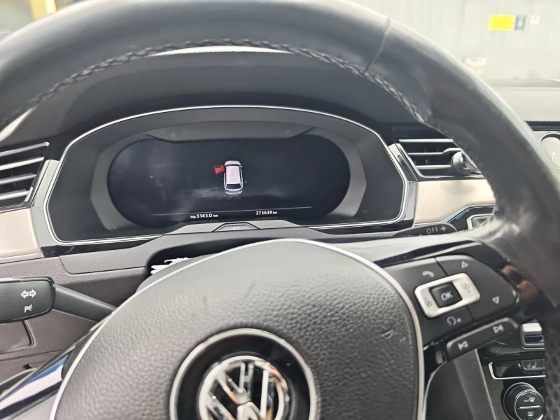 VW Passat 2.0 TDI, снимка 5 - Автомобили и джипове - 52242957