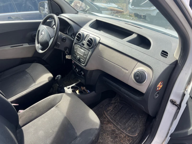 Dacia Dokker 1.6 i , снимка 5 - Автомобили и джипове - 51998821