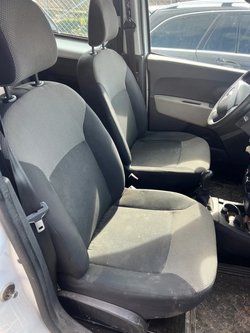 Dacia Dokker 1.6 i , снимка 6 - Автомобили и джипове - 51998821