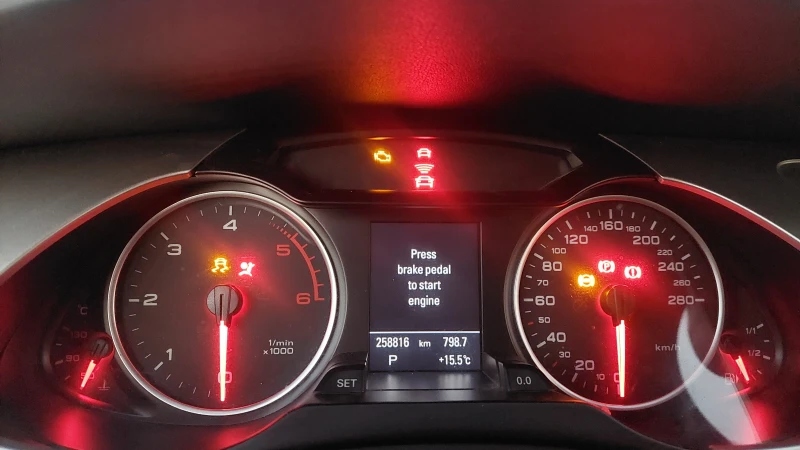 Audi A4 3.0 tdi 239 hp DISTRONIC, снимка 11 - Автомобили и джипове - 52593515