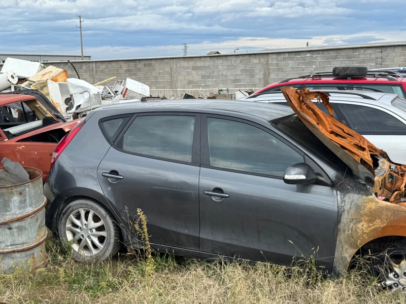 Hyundai I30, снимка 3 - Автомобили и джипове - 52457232