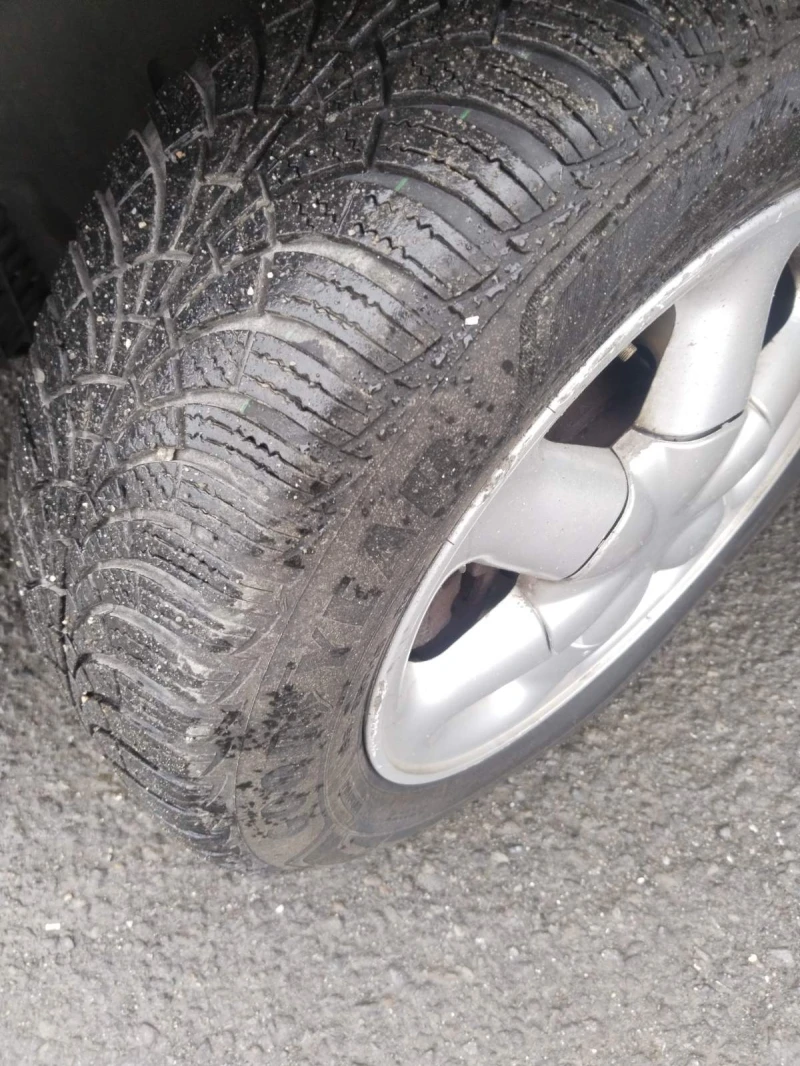 Renault Megane Scenic 1.6 16V, снимка 12 - Автомобили и джипове - 52641952