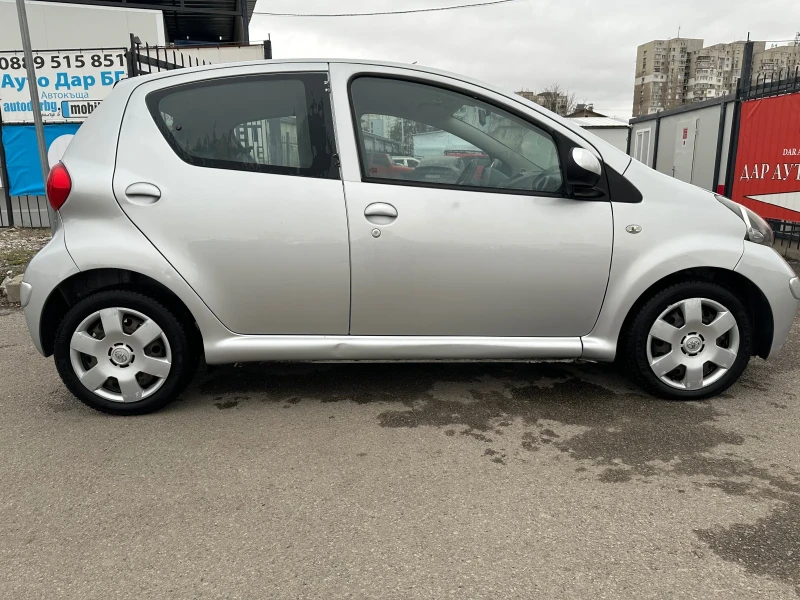 Toyota Aygo 1.4 Дизел, снимка 12 - Автомобили и джипове - 52671697