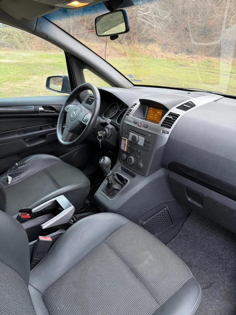 Opel Zafira 1.8, снимка 8 - Автомобили и джипове - 52971973