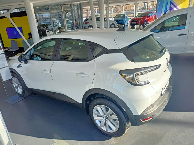 Renault Captur 1999Евро за получаване, 1.0TCe ГАЗ-Чисто нов!, снимка 4 - Автомобили и джипове - 53073182