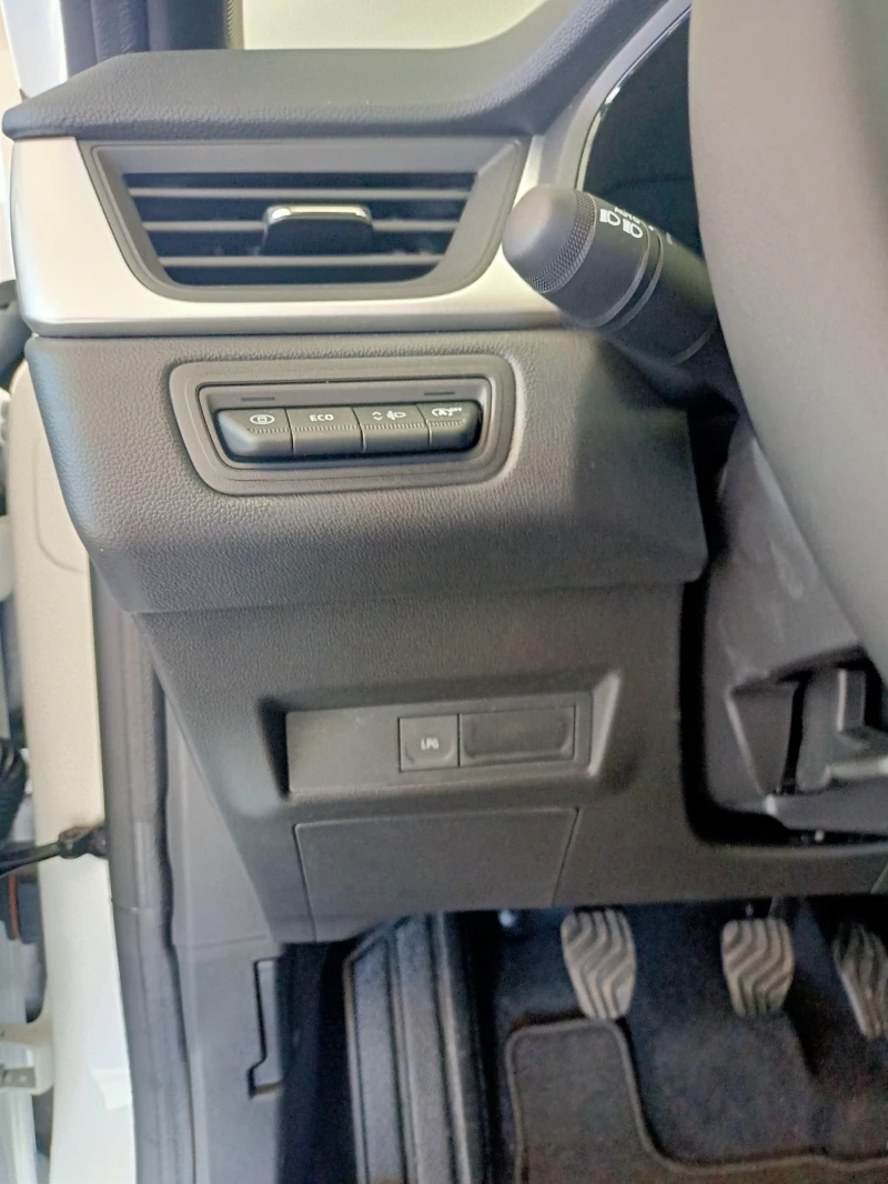 Renault Captur 1999Евро за получаване, 1.0TCe ГАЗ-Чисто нов!, снимка 12 - Автомобили и джипове - 53073182