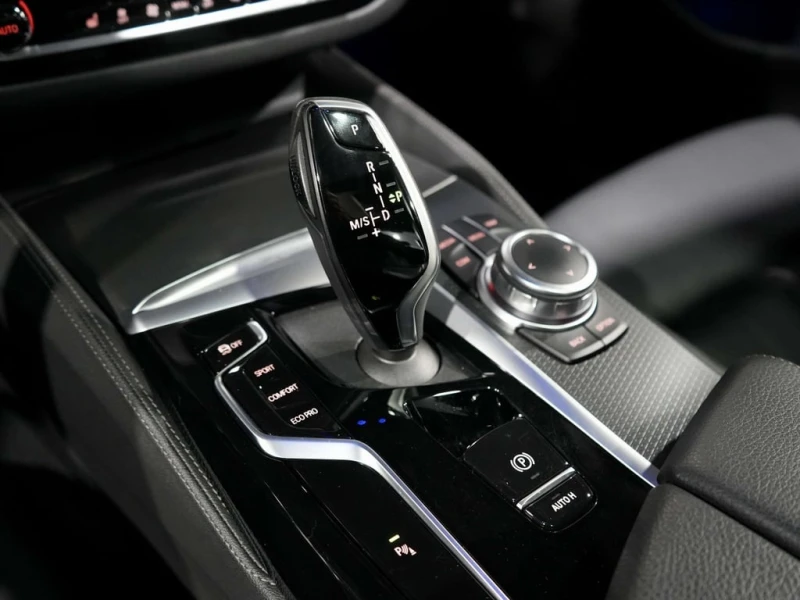 BMW 540 * xDrive * CARFAX * ЦЕНА ДО БГ, снимка 15 - Автомобили и джипове - 53181895