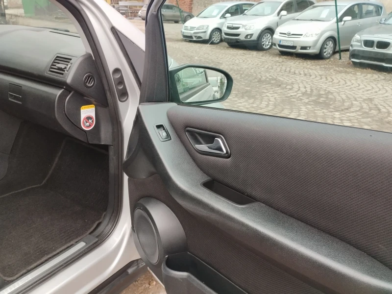 Mercedes-Benz A 180 AUTOMATIC 109kc, снимка 12 - Автомобили и джипове - 53214630