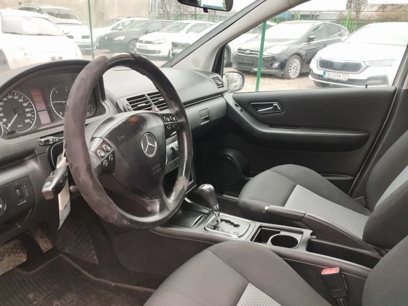 Mercedes-Benz A 180 AUTOMATIC 109kc, снимка 16 - Автомобили и джипове - 53214630
