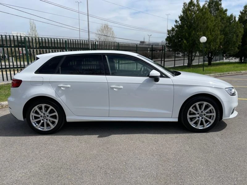 Audi A3 40 etron 2020, снимка 3 - Автомобили и джипове - 36427930